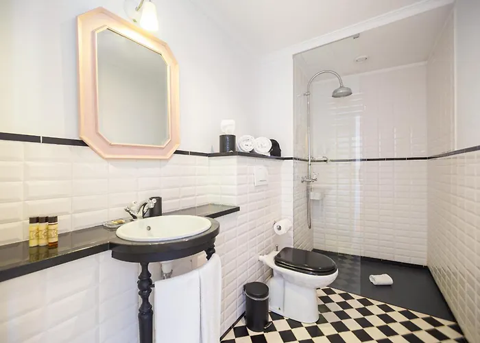 1872 River House By Olivia Konukevi 4*