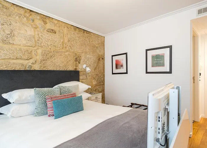 1872 River House By Olivia 4*