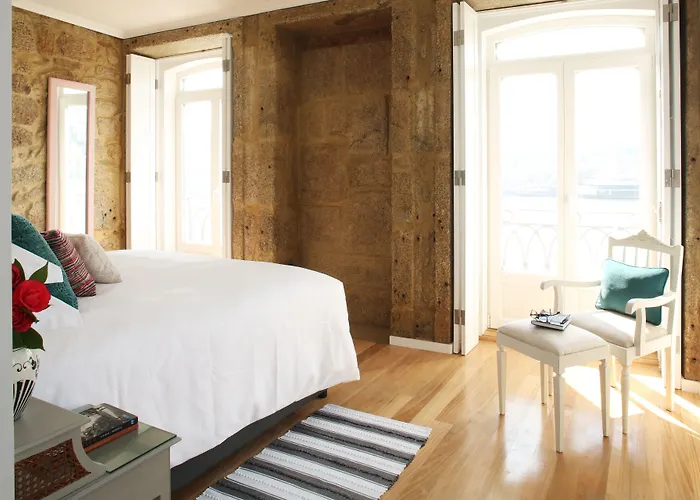 1872 River House By Olivia Konukevi 4*