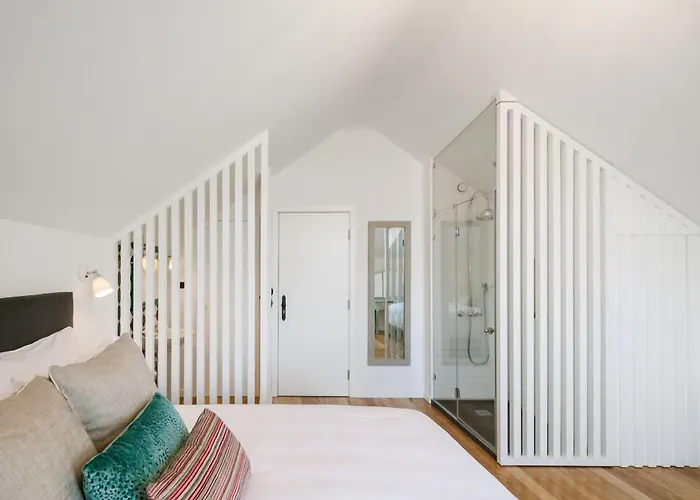 1872 River House By Olivia