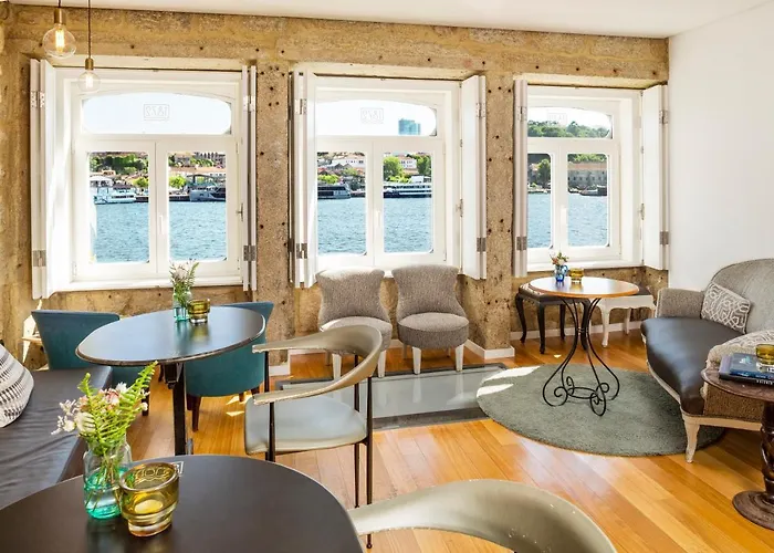 1872 River House By Olivia 4*