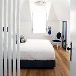 1872 River House By Olivia ゲストハウス
