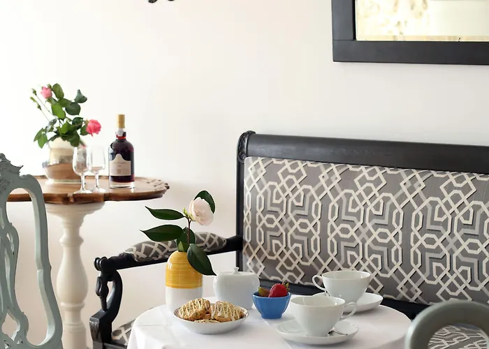 1872 River House By Olivia 4* Porto