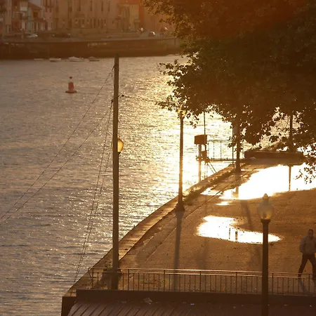 بيت ضيافة 1872 River House By Olivia بورتو