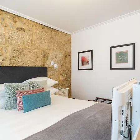 1872 River House By Olivia 4*