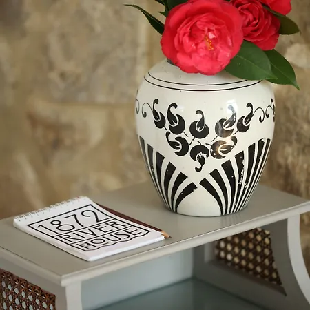 1872 River House By Olivia Penzion 4*