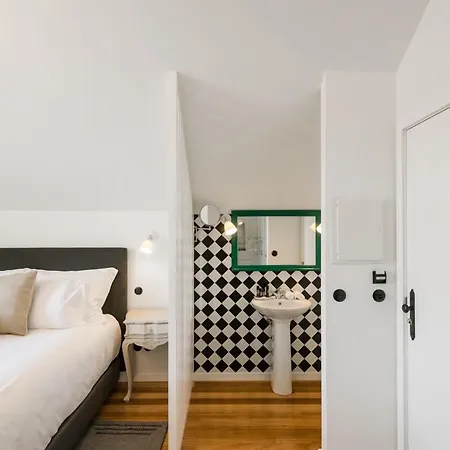 1872 River House By Olivia Porto