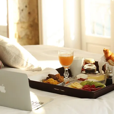 1872 River House By Olivia Penzion 4*