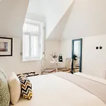 1872 River House By Olivia Pensionat