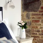 1872 River House By Olivia 4* Oporto